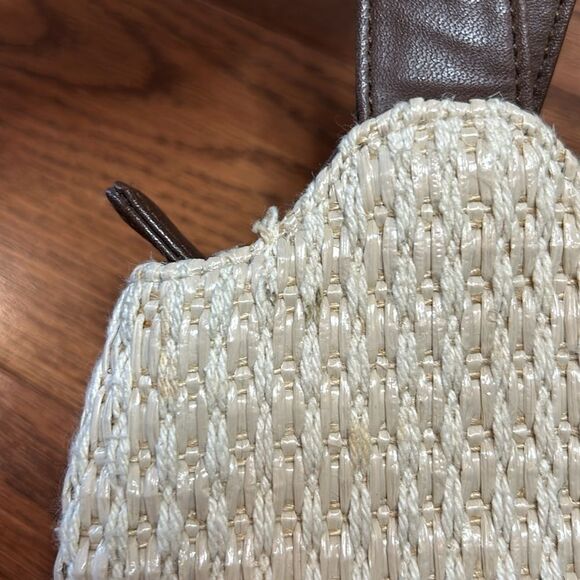 Sonoma small woven straw bag with leather handle and zipper closure - Picture 9 of 11